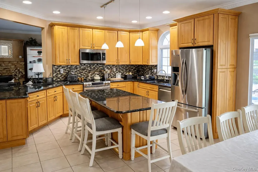 850 Linstead Lane North Bellmore NY 11710