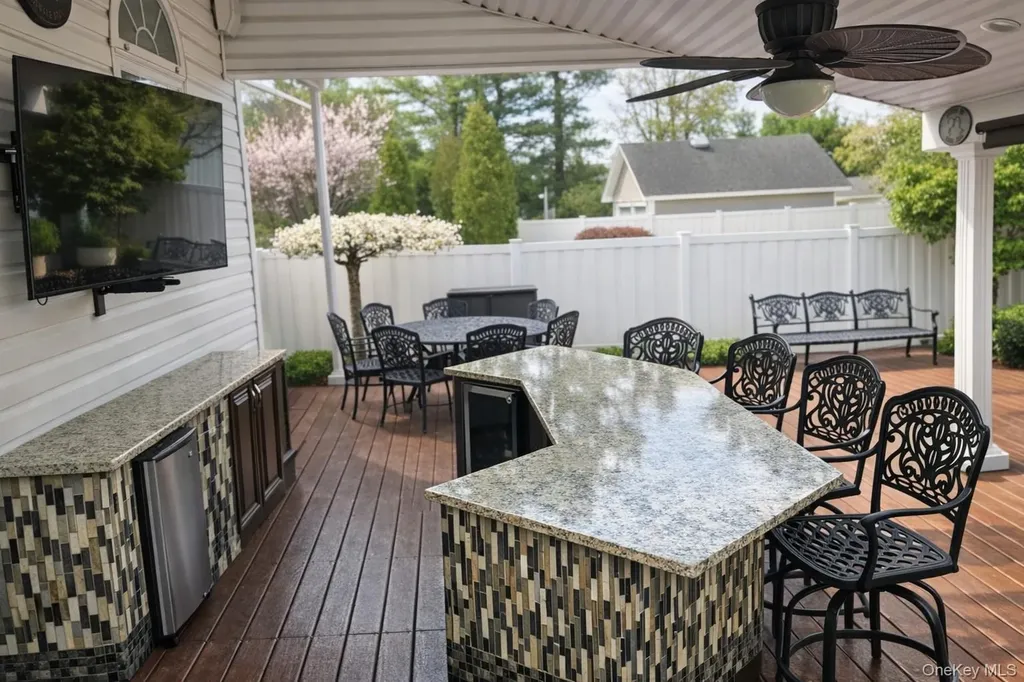 850 Linstead Lane North Bellmore NY 11710