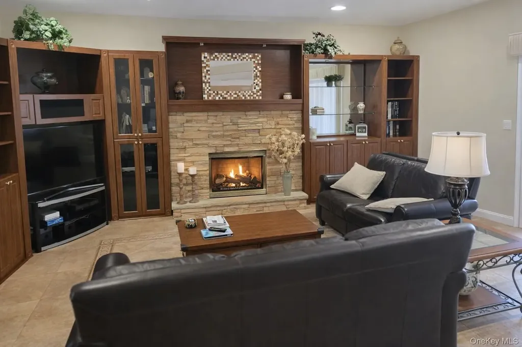 850 Linstead Lane North Bellmore NY 11710