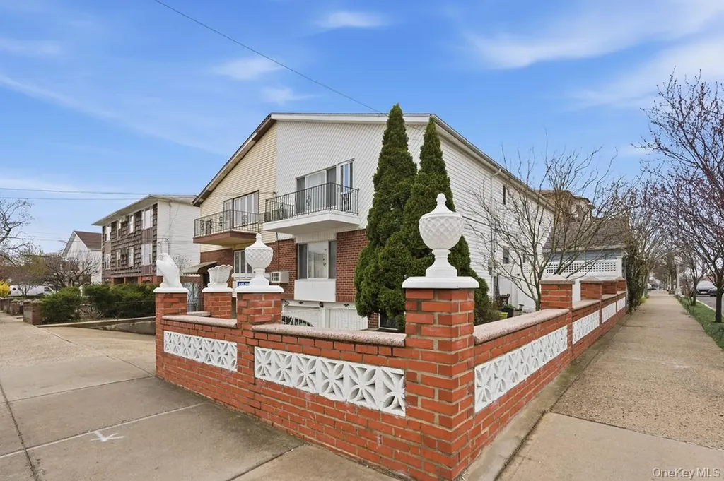 78-02 151st Avenue Howard Beach NY 11414