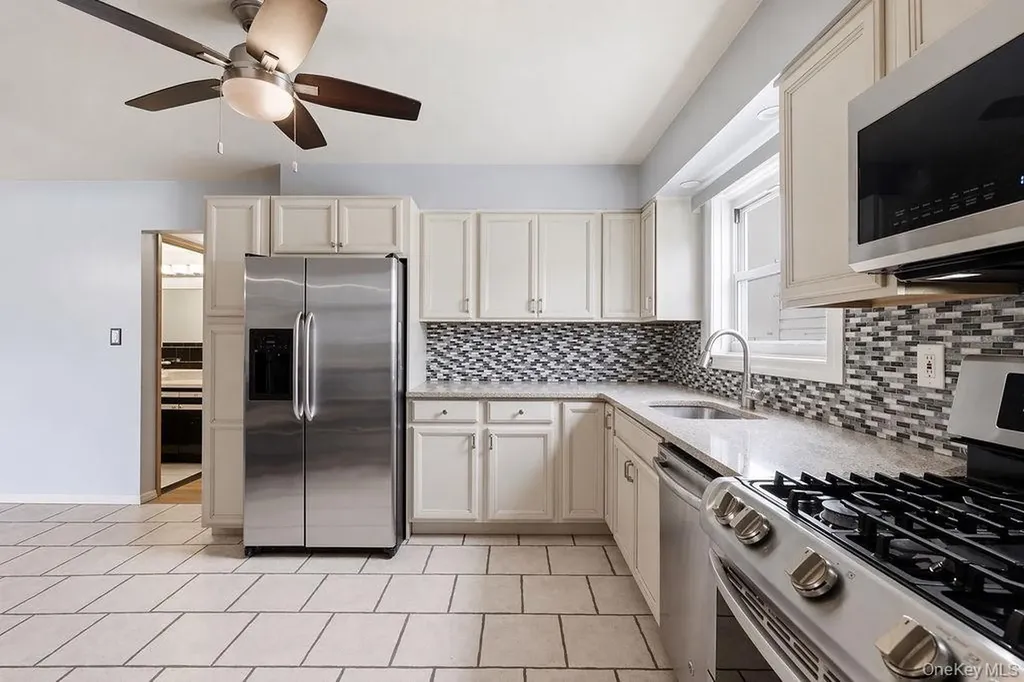 78-02 151st Avenue Howard Beach NY 11414