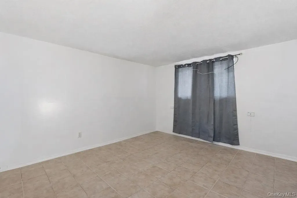 78-02 151st Avenue Howard Beach NY 11414