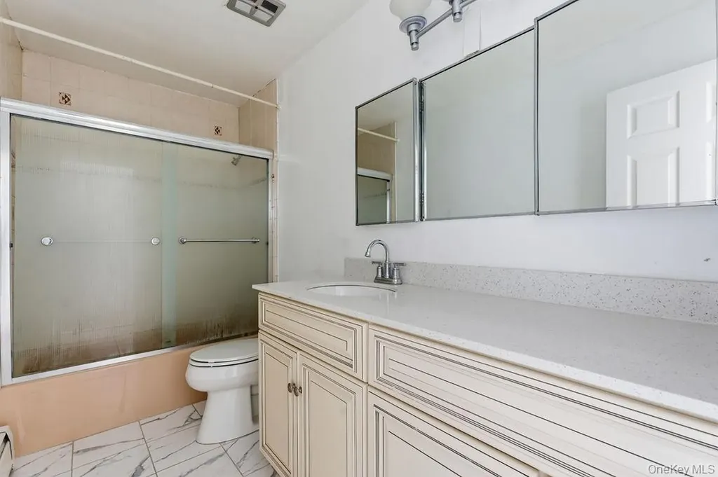 78-02 151st Avenue Howard Beach NY 11414