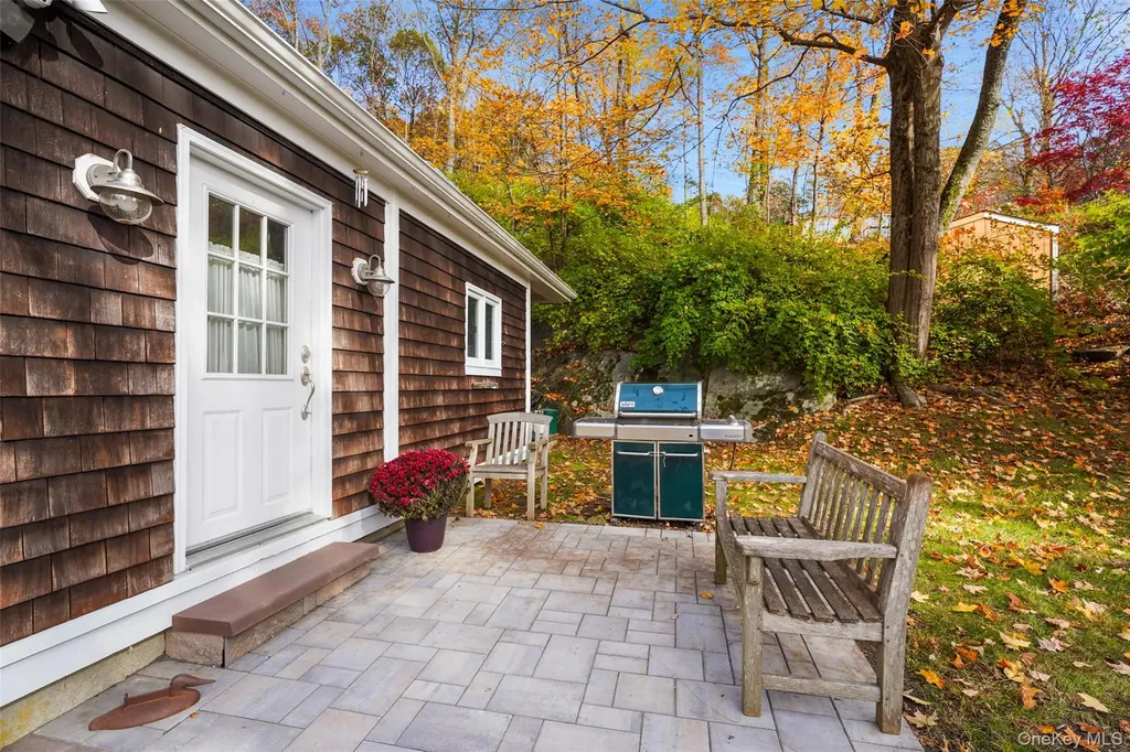153 Lake Kitchawan Drive South Salem NY 10590