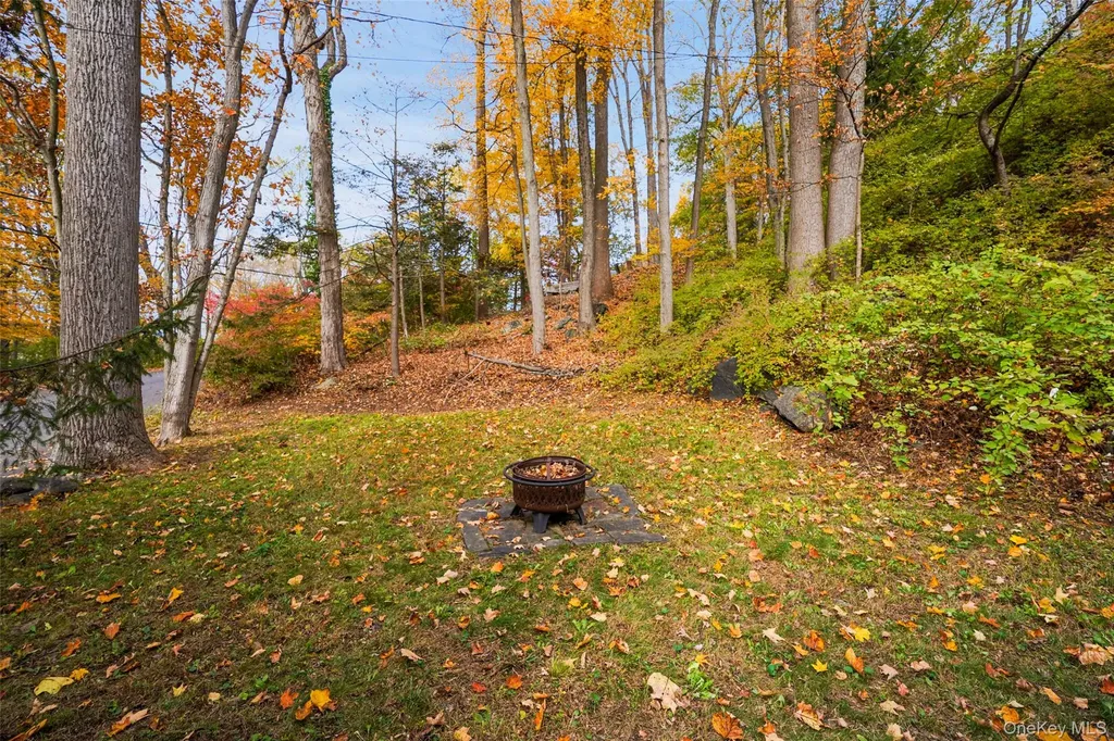 153 Lake Kitchawan Drive South Salem NY 10590