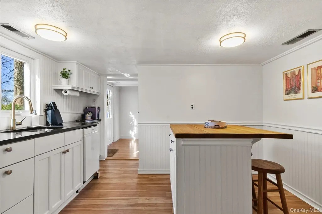 153 Lake Kitchawan Drive South Salem NY 10590