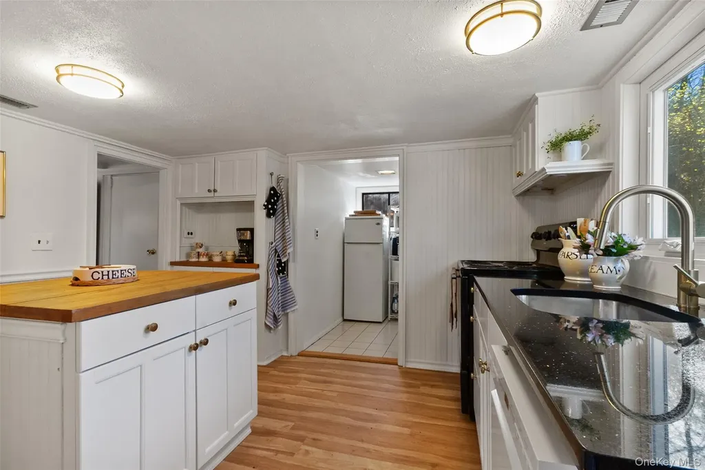 153 Lake Kitchawan Drive South Salem NY 10590