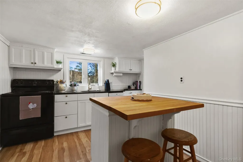 153 Lake Kitchawan Drive South Salem NY 10590