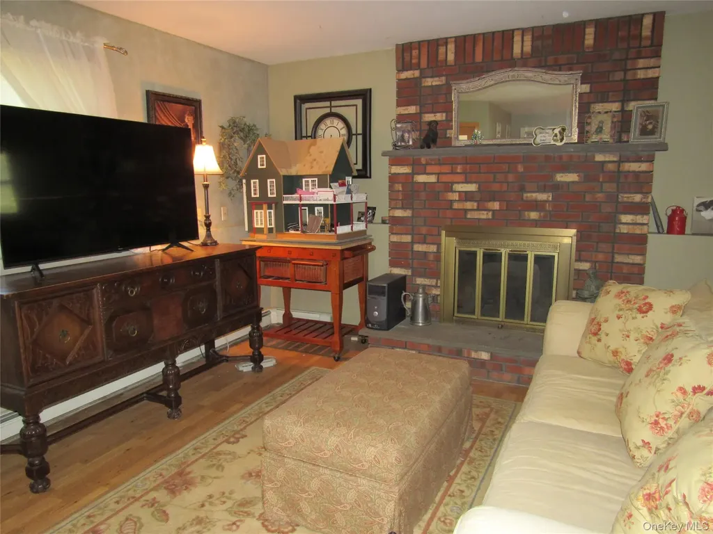 5 Hillside Road Slate Hill NY 10973