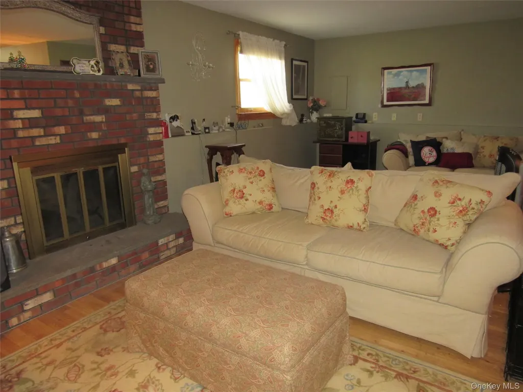 5 Hillside Road Slate Hill NY 10973