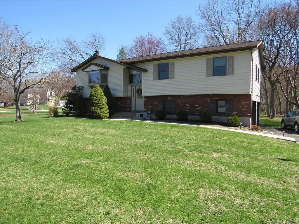 5 Hillside Road Slate Hill NY 10973