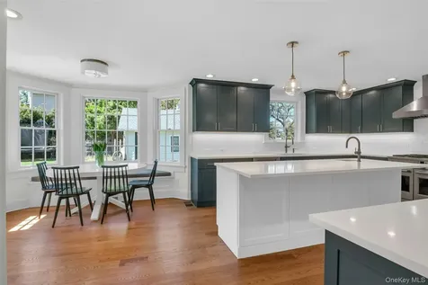 305 S Barry Avenue Mamaroneck NY 10543