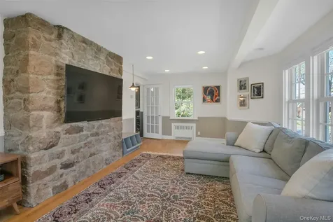 305 S Barry Avenue Mamaroneck NY 10543