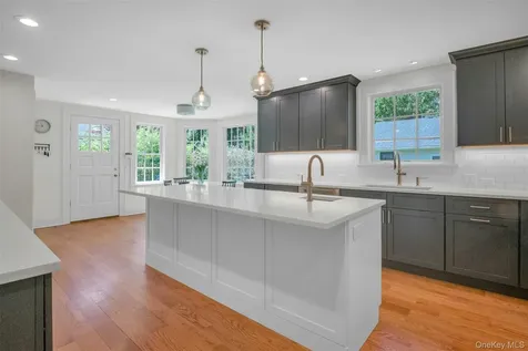 305 S Barry Avenue Mamaroneck NY 10543