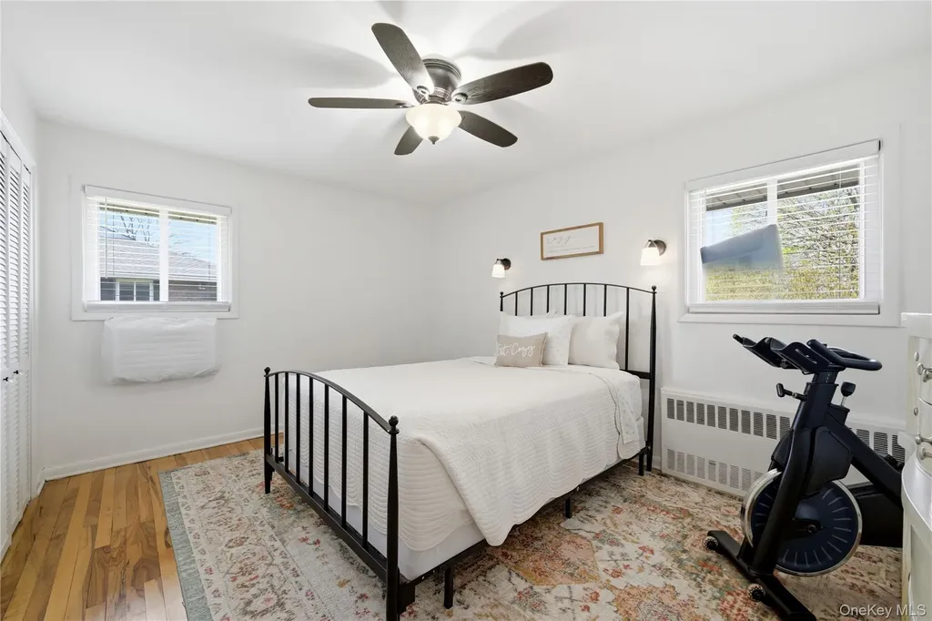 51 Edmunton Drive North Babylon NY 11703