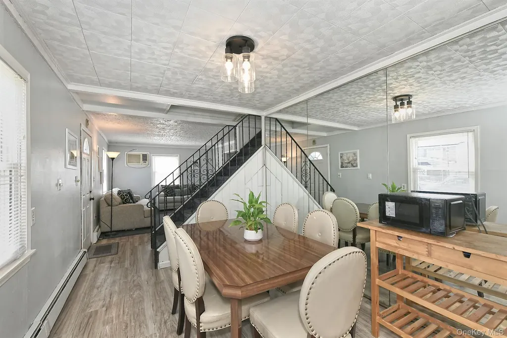 74 Rope Lane Levittown NY 11756