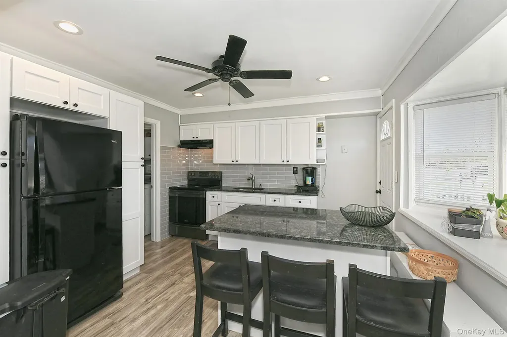 74 Rope Lane Levittown NY 11756
