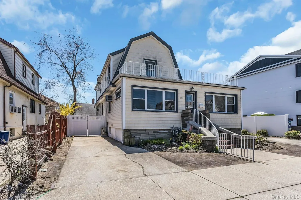 414 E Olive Street Long Beach NY 11561