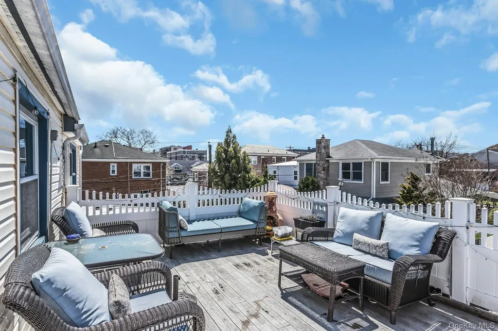 414 E Olive Street Long Beach NY 11561