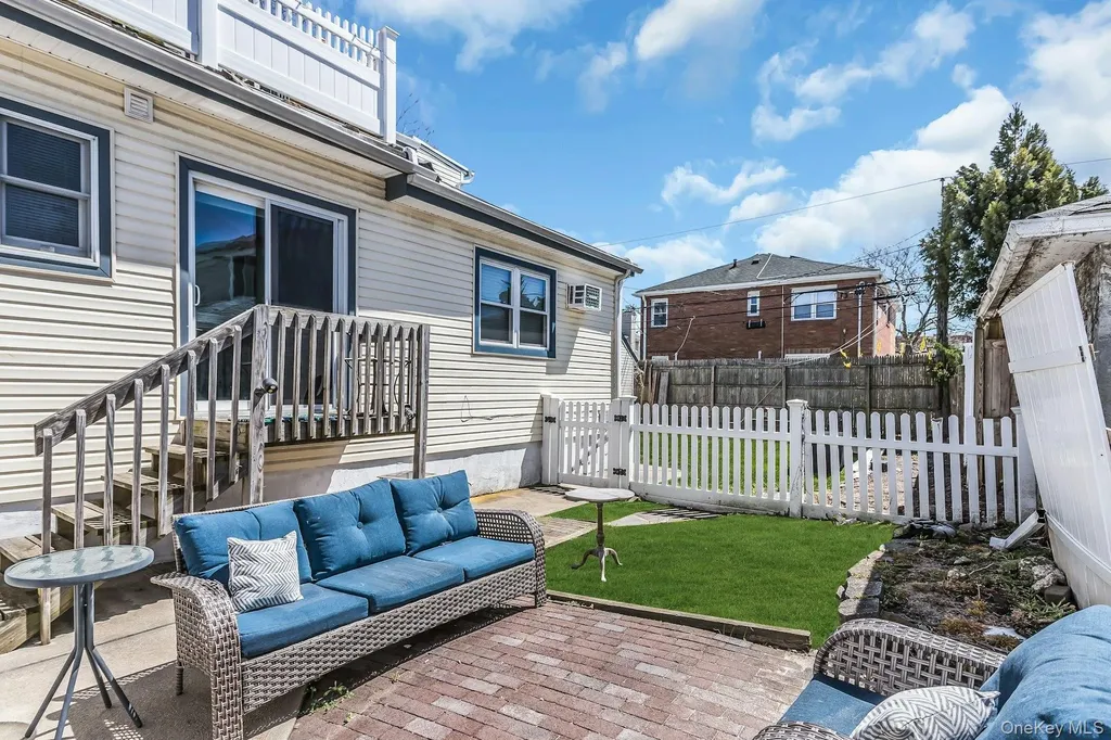 414 E Olive Street Long Beach NY 11561