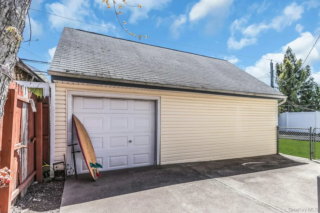 414 E Olive Street Long Beach NY 11561