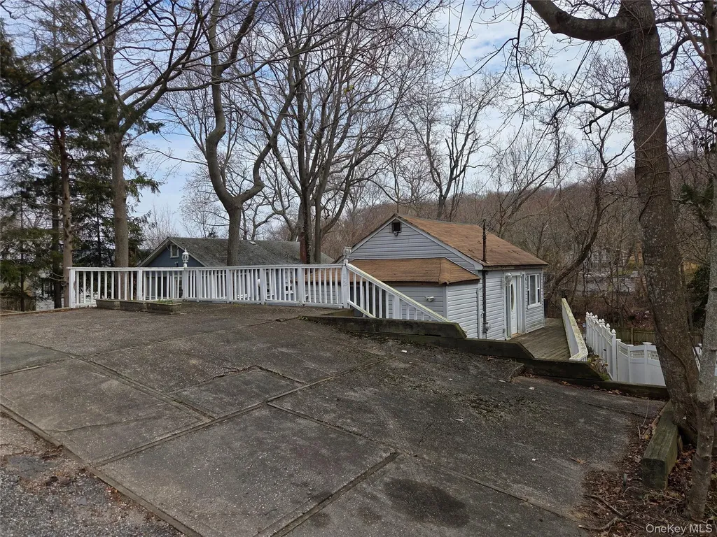 12 Dogwood Road Wading River NY 11792