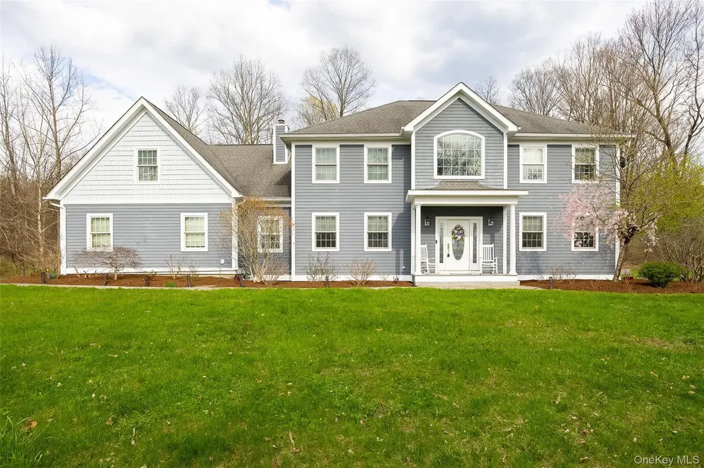 100 Huyler Drive Hyde Park NY 12538