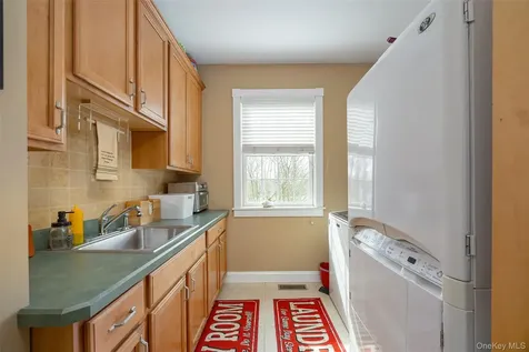 100 Huyler Drive Hyde Park NY 12538