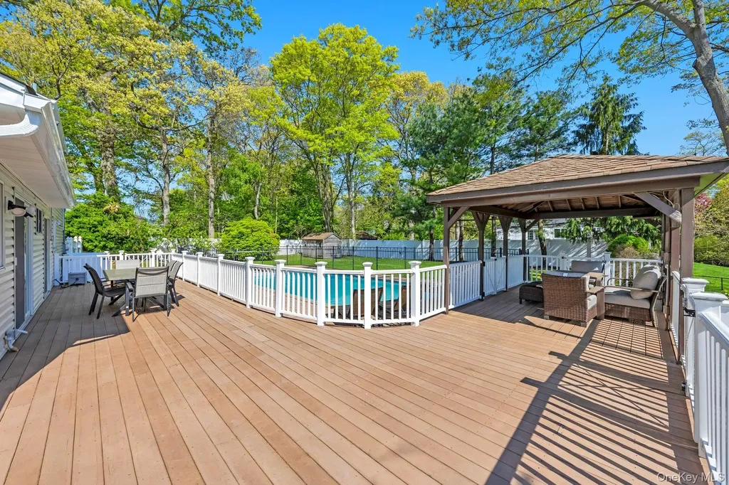 116 Gannet Drive Commack NY 11725