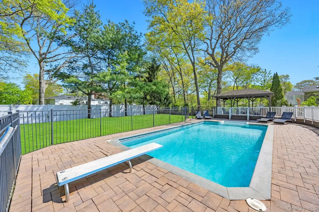 116 Gannet Drive Commack NY 11725