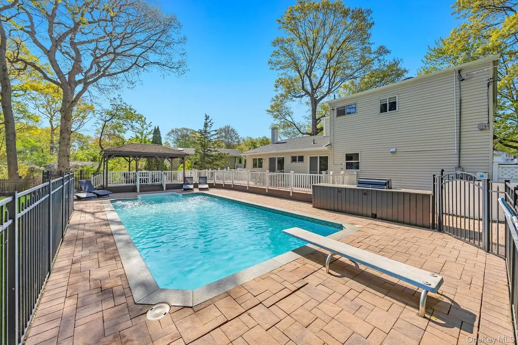 116 Gannet Drive Commack NY 11725