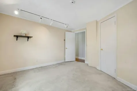 35 Chase Avenue White Plains NY 10606