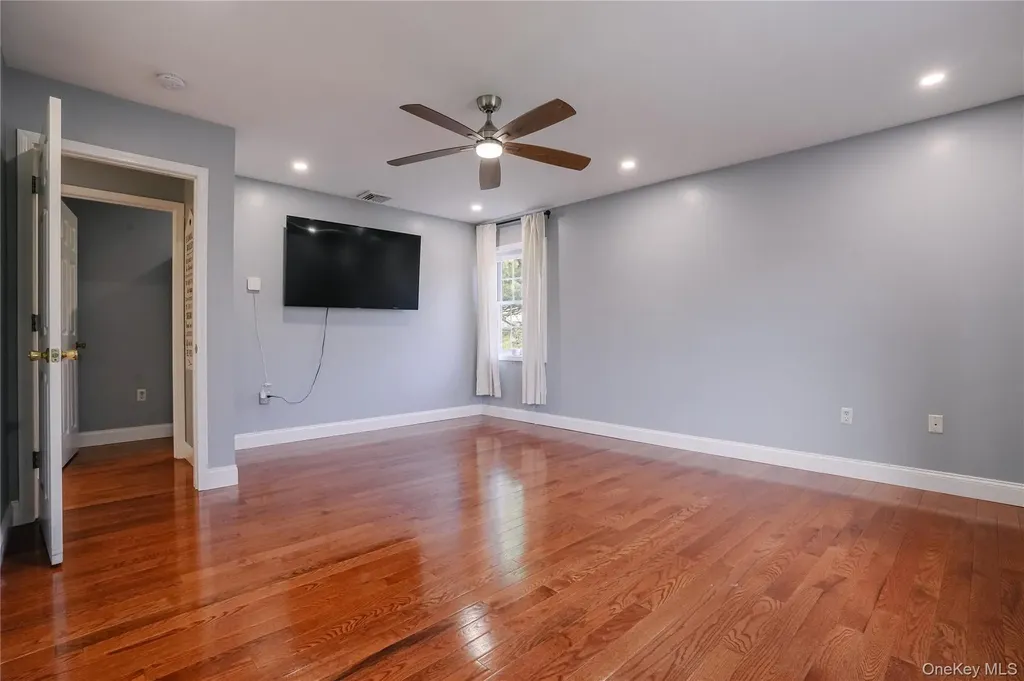 2478 Mt Hope Road Middletown NY 10940