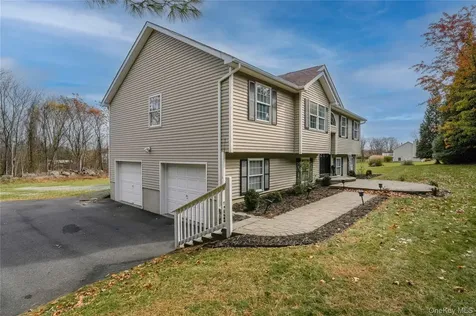 2478 Mt Hope Road Middletown NY 10940