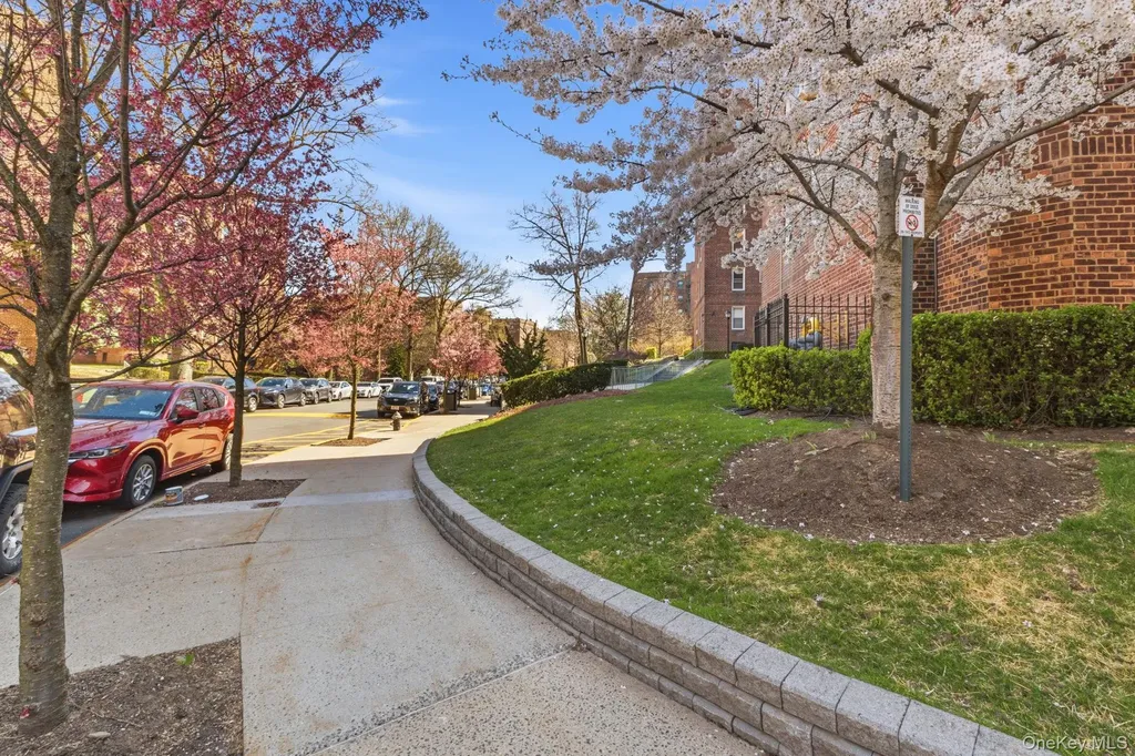 5621 Netherland Avenue Bronx NY 10471