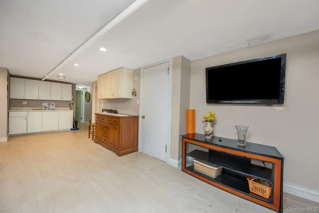75-30 67th Drive Middle Village NY 11379