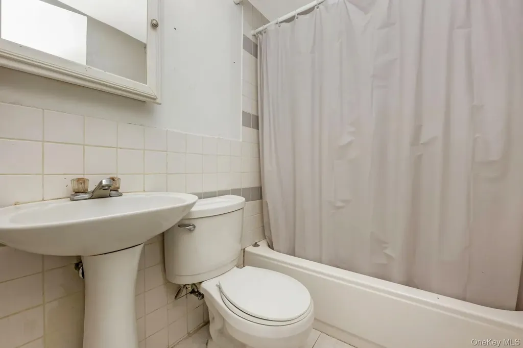 75-30 67th Drive Middle Village NY 11379
