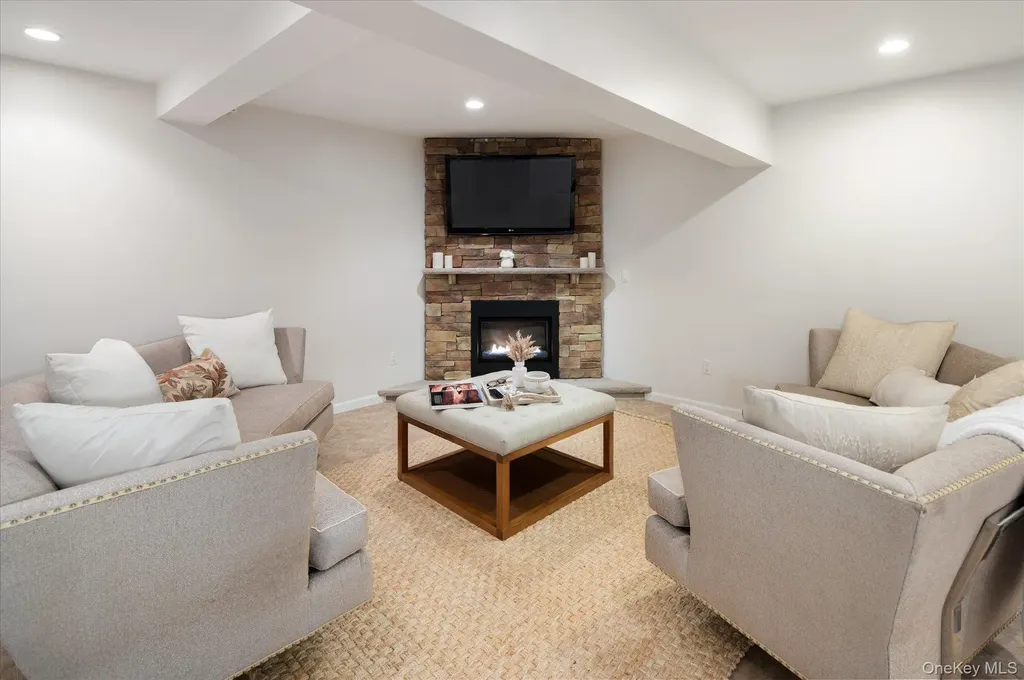 26 Averill Drive Mahopac NY 10541