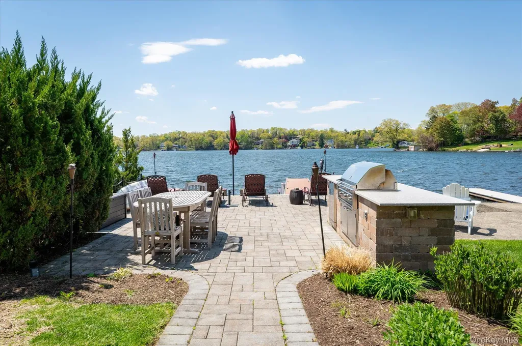 26 Averill Drive Mahopac NY 10541