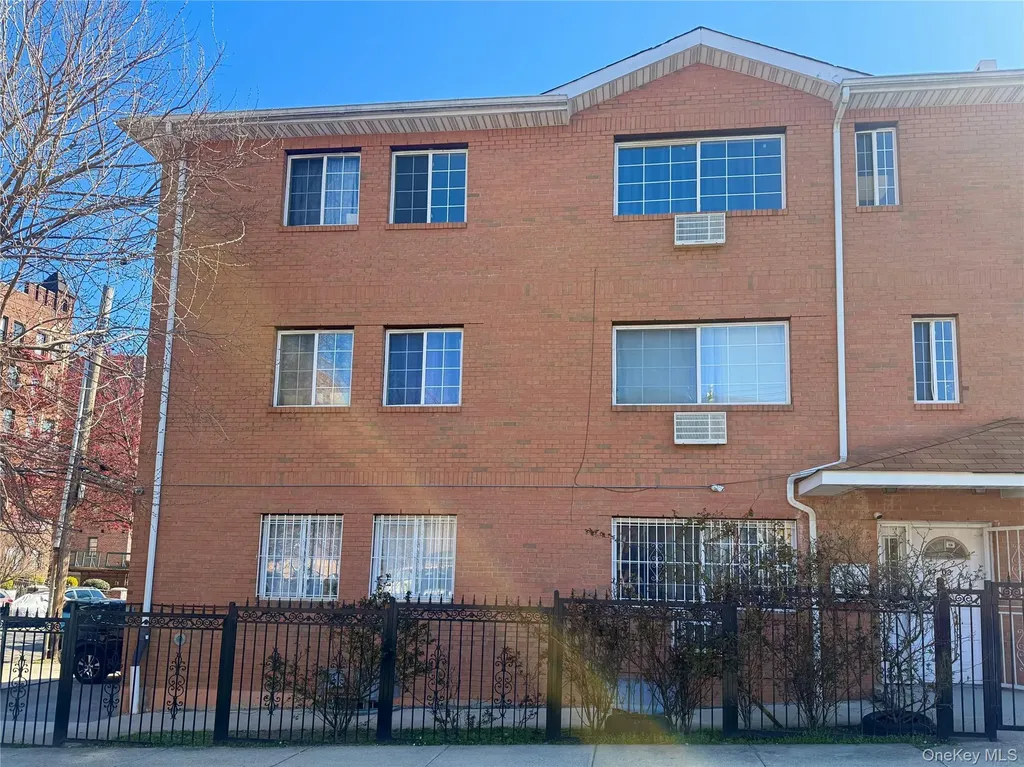 9703 191st Street Hollis NY 11423