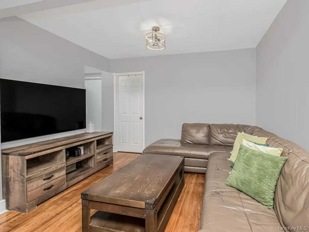 6535 Broadway Bronx NY 10471