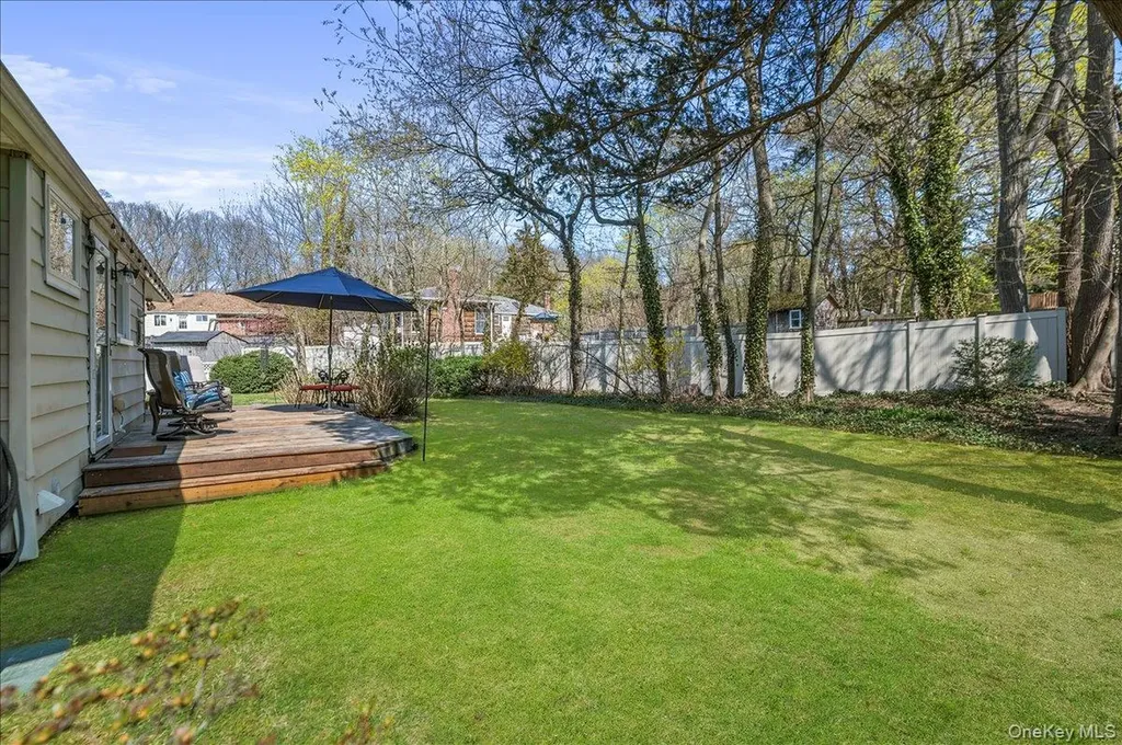 8 Bass Court Huntington NY 11743