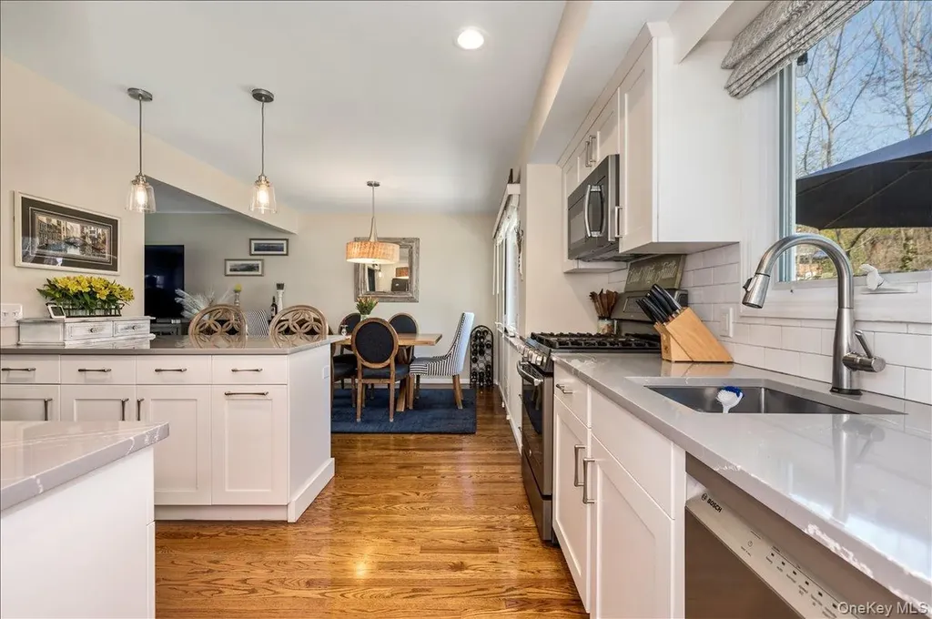 8 Bass Court Huntington NY 11743