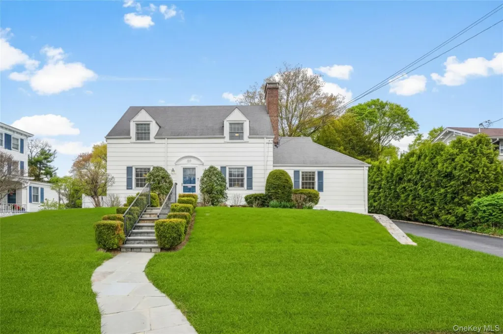 213 N Barry Avenue Mamaroneck NY 10543