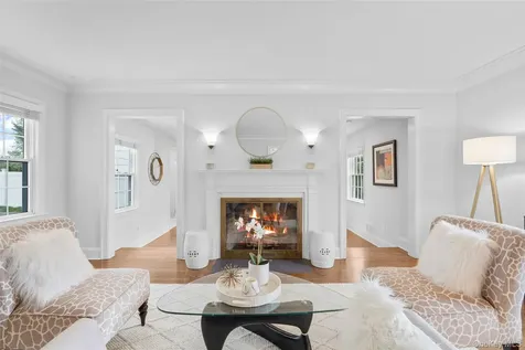 213 N Barry Avenue Mamaroneck NY 10543