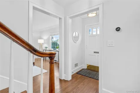 213 N Barry Avenue Mamaroneck NY 10543