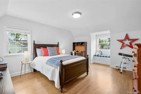 213 N Barry Avenue Mamaroneck NY 10543