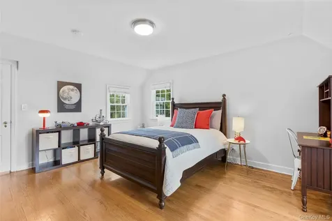 213 N Barry Avenue Mamaroneck NY 10543
