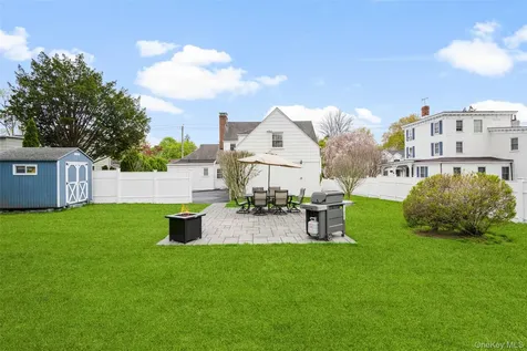 213 N Barry Avenue Mamaroneck NY 10543