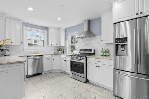 213 N Barry Avenue Mamaroneck NY 10543